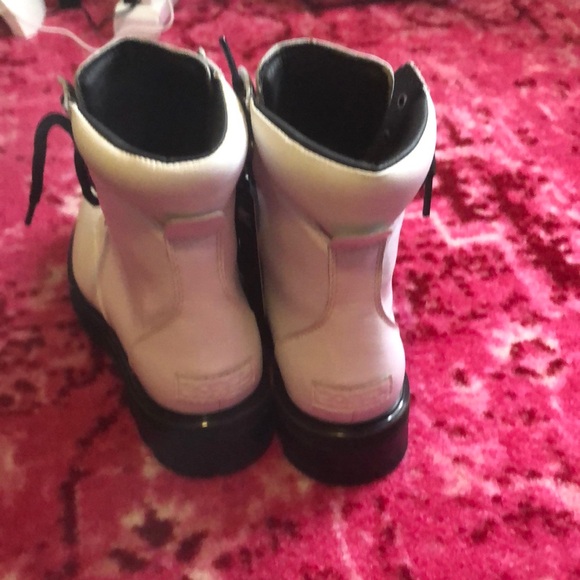 Sorel Waterproof White Lace-Up Women's Boots - Picture 3 of 6